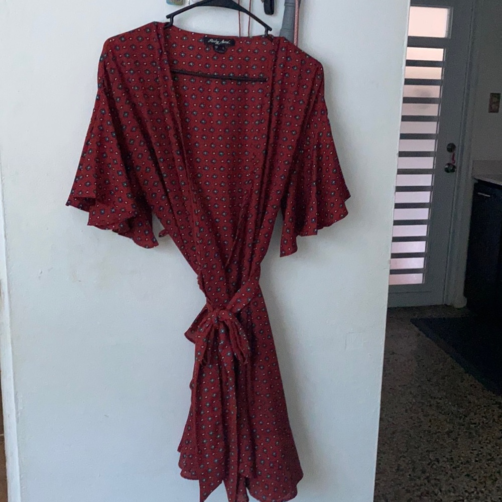 Pretty dress great for days or nights